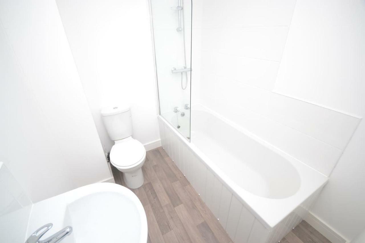 Beach Walk Apt 9 Skinningrove Екстер'єр фото